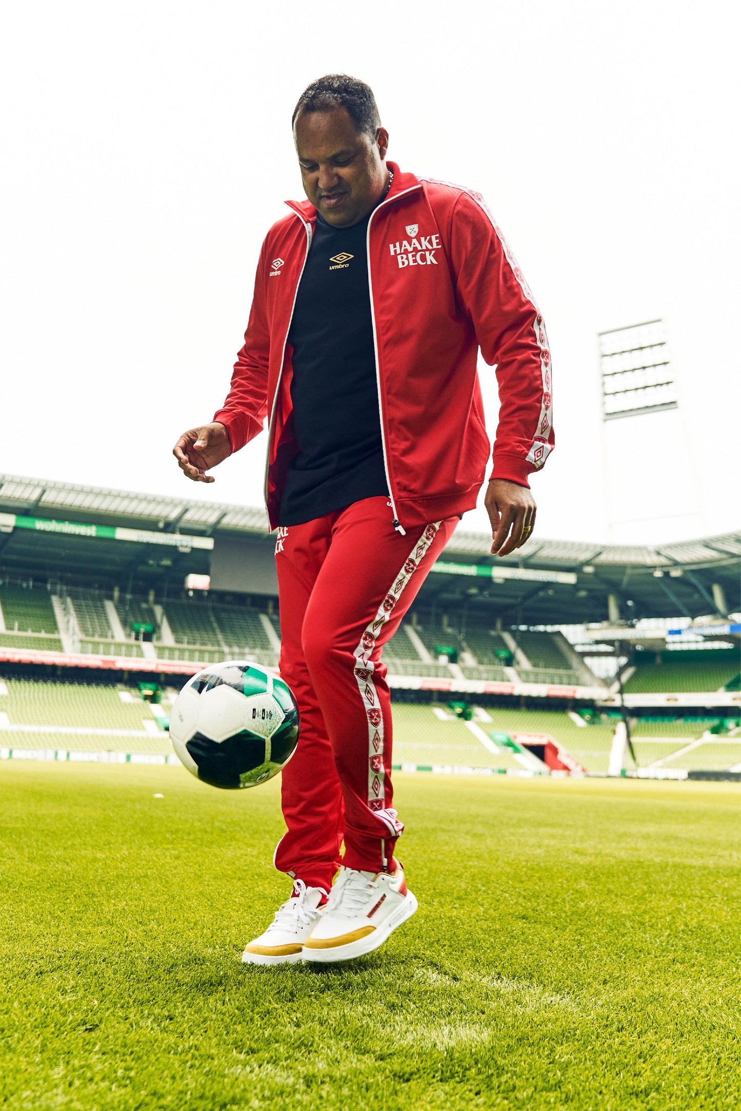 Umbro x Haake-Beck Trainingsanzug Rot/Weiß (Limited collection)