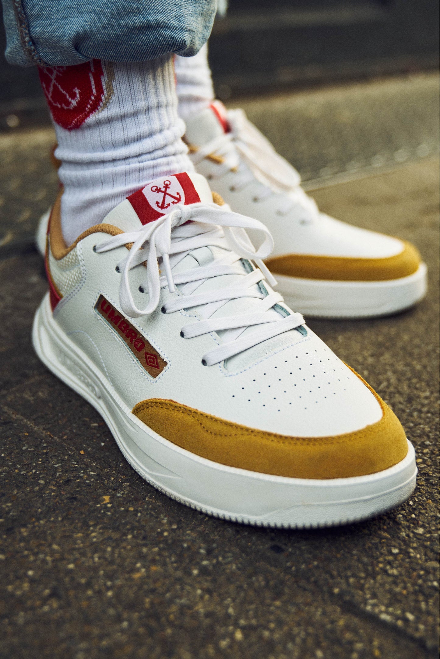 Umbro Greco x Haake-Beck Sneaker Weiß/Rot/Gold (Limited collection)